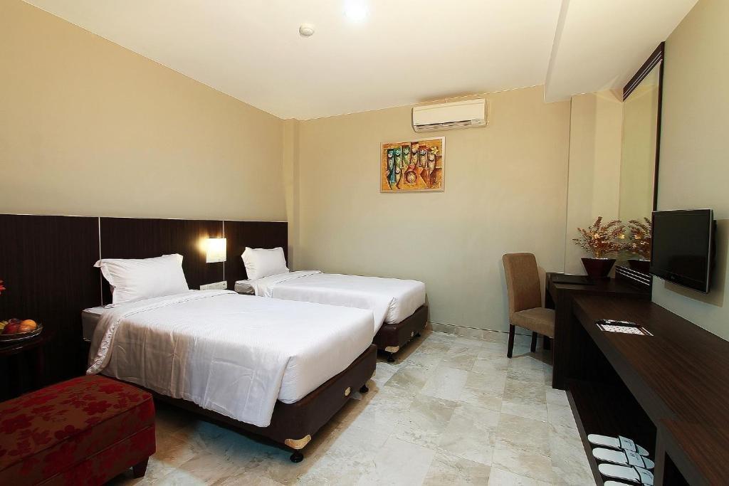 Grand Hatika Hotel Tanjung Pandan Eksteriør billede