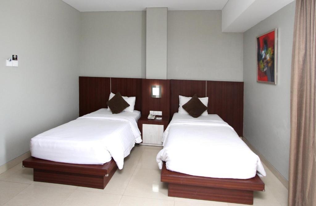 Grand Hatika Hotel Tanjung Pandan Eksteriør billede