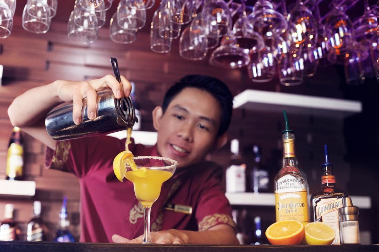 Grand Hatika Hotel Tanjung Pandan Eksteriør billede
