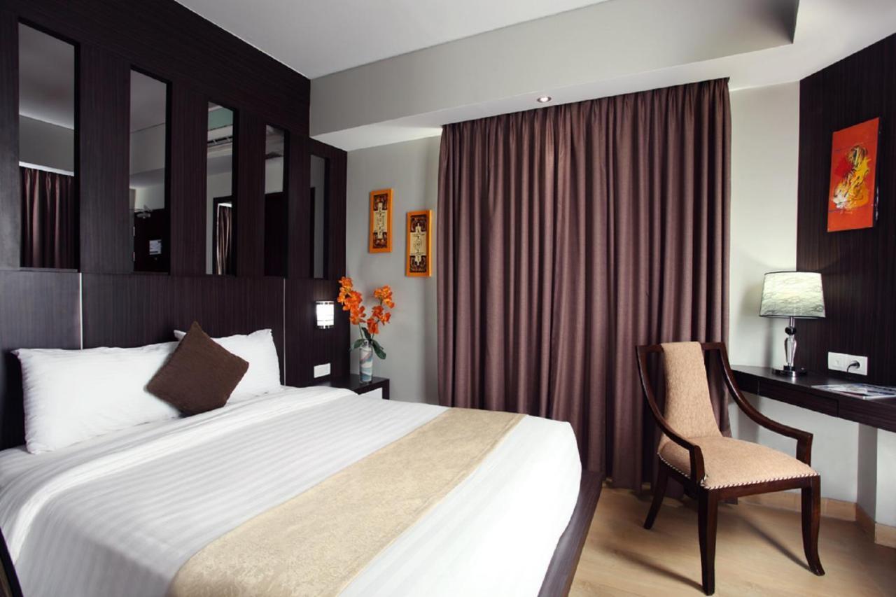 Grand Hatika Hotel Tanjung Pandan Eksteriør billede